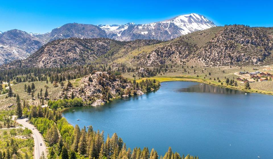 La « Petite Suisse » californienne cache un lac parfait avec des plages de sable &#8211; une escapade de rêve sans passeport depuis Los Angeles.