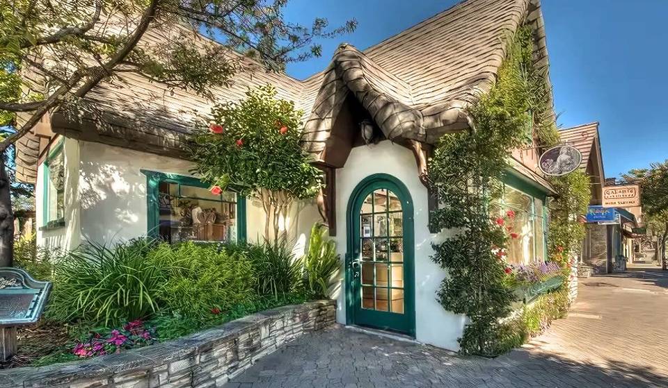 This One-Square-Mile Storybook Village In California Has No Street Addresses — And You Need a Permit To Wear High Heels