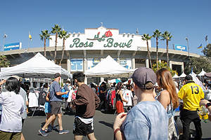 Pasadena's Rose Bowl Flea Market Draws 20,000 People Monthly