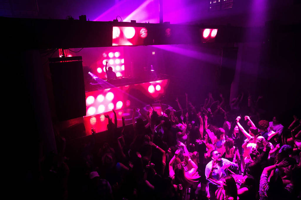 Sleepyheads: An L.A Club Experience Ending Early Enough To Get A Good Night’s Rest