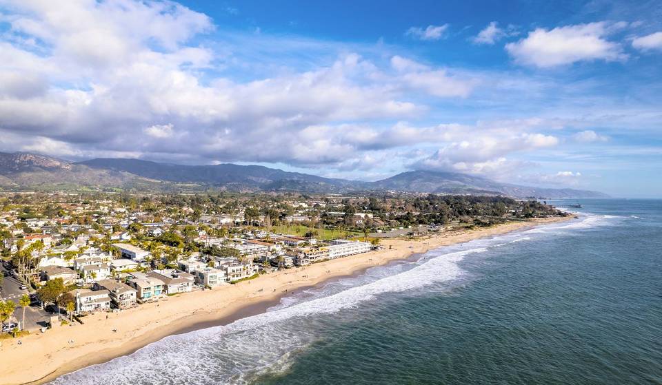 SoCal’s Most Captivating Small Town Is Home To ‘The Queen Of The Coast’ And Prehistoric Tar Pits — And It’s Less Than 2 Hours From L.A.