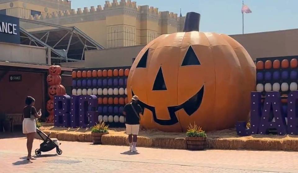 This Iconic L.A. Mall Kicks Off Halloween With The ‘World’s Largest Pumpkin’ Exhibit— Towering 16 Feet Tall