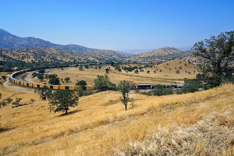 California's Tehachapi Loop Is A 'Wonder Of The Train World'