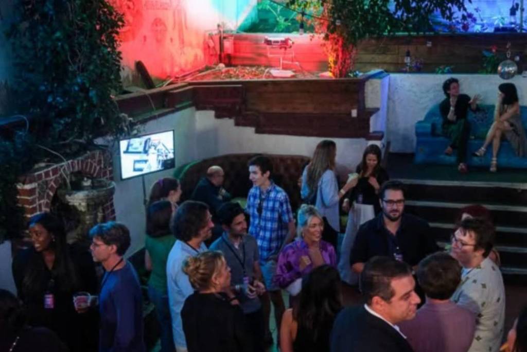 Entdecken Sie lokales Indie-Kino: Kostenlose monatliche Kurzfilmvorführungen in Silver Lake