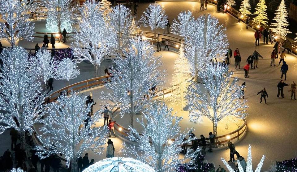 The World’s Largest Christmas Light Maze Opens Next Week In Los Angeles