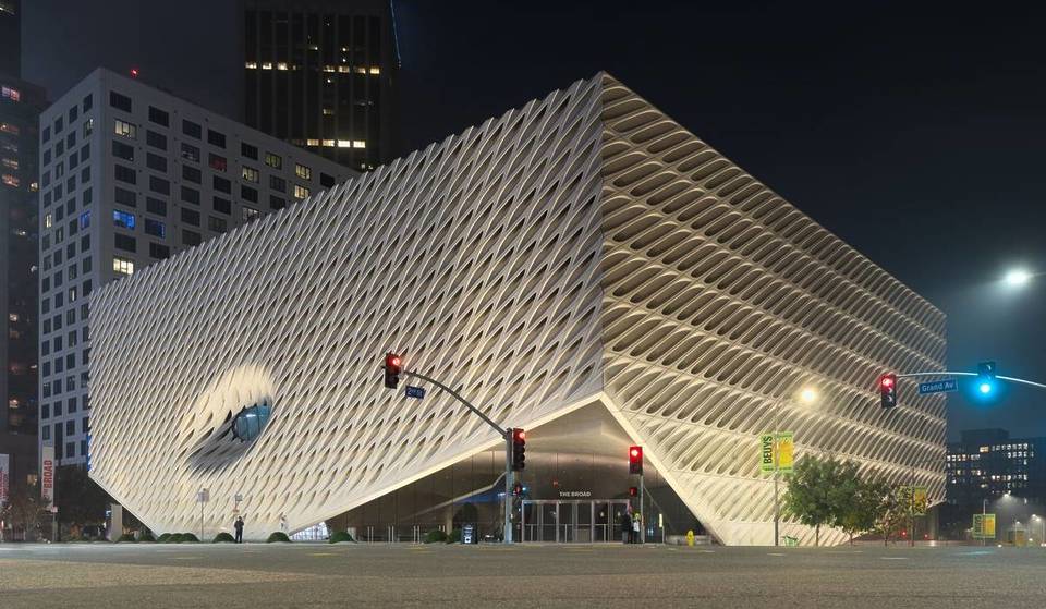 Mehr als nur ein Flohmarkt: Entdecken Sie den kostenlosen indigenen LA NDN-Markt am Broad mit Live-DJs, individuellen Spielen und einheimischen Künstlern