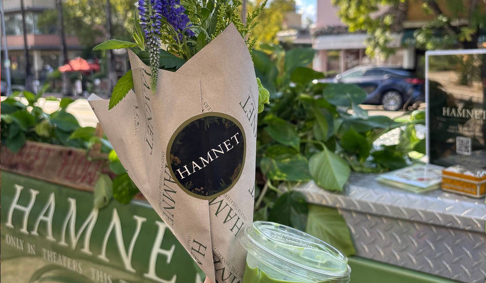 Free Flower Pop-Ups Hit L.A. This Weekend—Score 1 Of 450 Complimentary ‘Hamnet’-Themed Bouquets (Before They’re Gone)