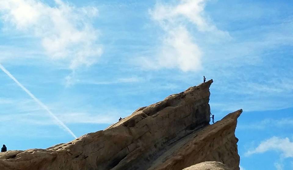 This 25-Million-Year-Old Rock Formation Near Los Angeles Is An Alien Landscape From ‘Star Trek’ That You Can Hike Today