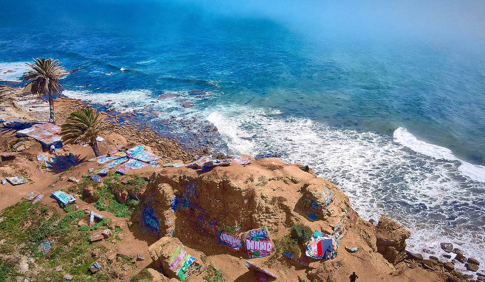 A sólo 35 minutos del centro de Los Ángeles, esta inquietante «ciudad hundida» es una misteriosa ruina cubierta de grafitis de un barrio de los años 20.