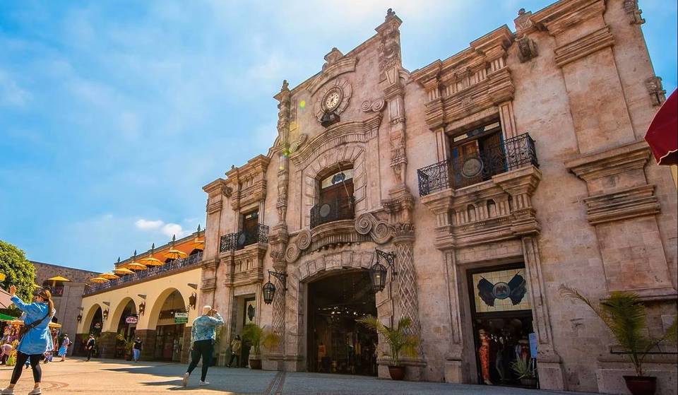 Plaza Mexico’s Virgen De Guadalupe Celebration Returns With Processions, Mariachi, Pan Dulce, & Community Spirit