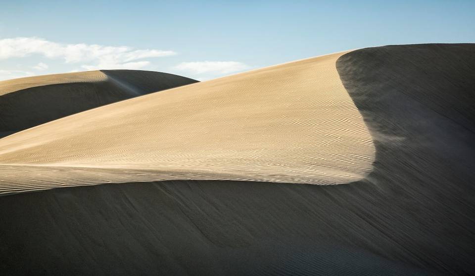 La Californie abrite l&rsquo;un des plus longs systèmes de dunes côtières au monde, qui s&rsquo;étend sur environ 18 miles et se trouve à seulement 3 heures de Los Angeles.