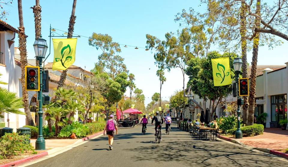 Esta joya costera a 2 horas de Los Ángeles acaba de ser coronada como una de las mejores ciudades del mundo para visitar en 2026.