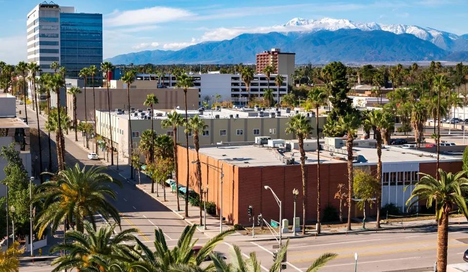 Cette ville de la vallée près de Los Angeles est l&rsquo;endroit le plus abordable de Californie du Sud pour louer un appartement : les appartements d&rsquo;une chambre coûtent en moyenne 1 350 dollars.