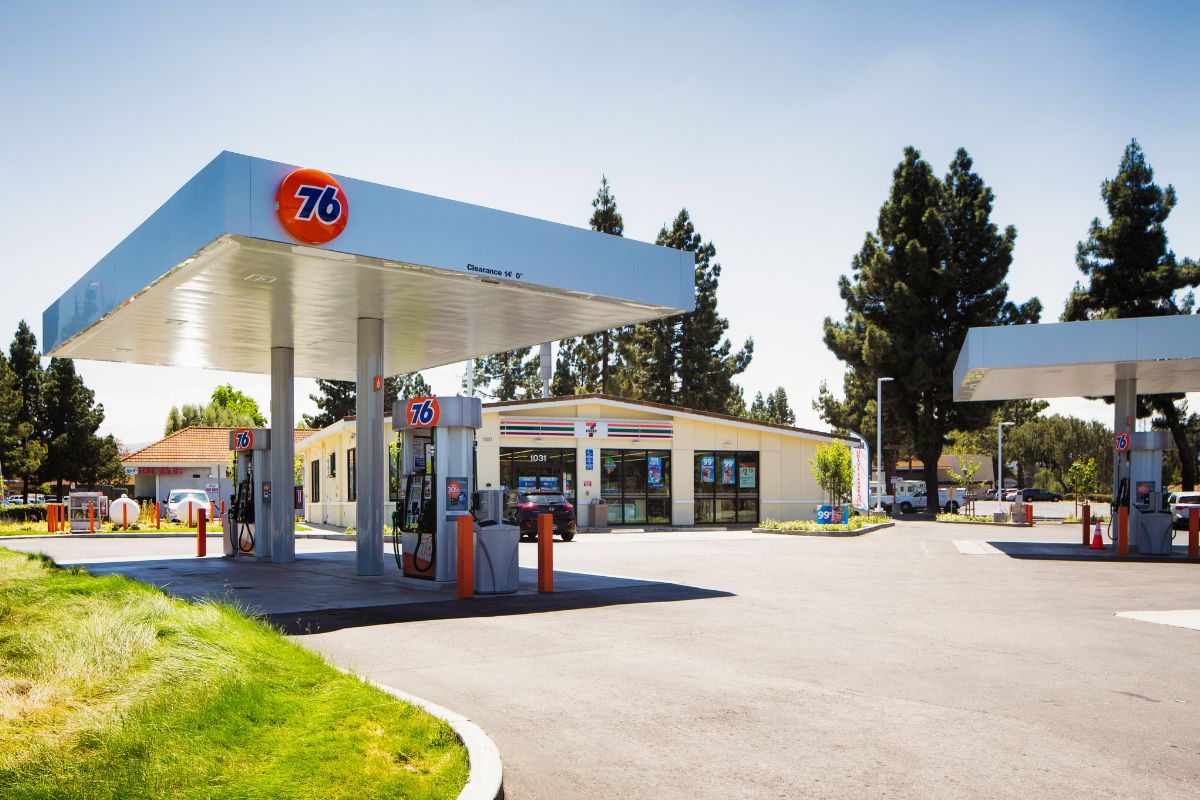 This New California Law Is Forcing Some Gas Stations To Shut Down — And It Could Also Impact Drivers