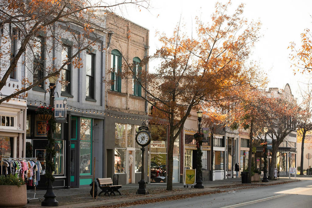 Street with Victorian buildings in Oroville, CA