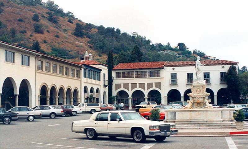 Malaga Cove Plaza in 1991