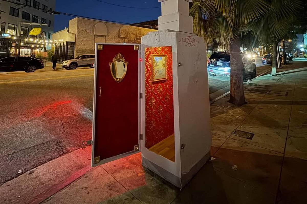 Los Angeles Is Home To The ‘World’s Smallest Theater’: It’s Only 6 Feet Tall And 3 Feet Deep