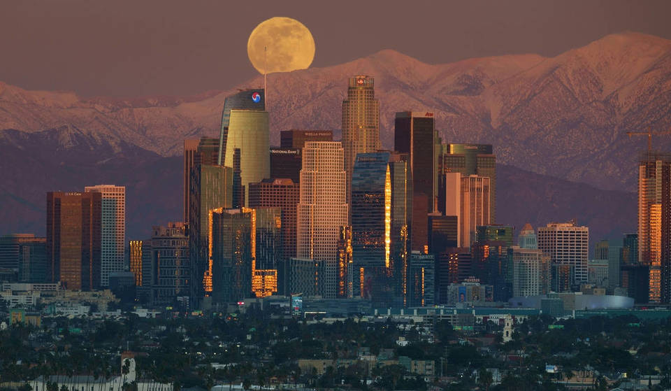 El condado de Los Ángeles sufrió el mayor descenso de población de EE. UU. en 2025, según los últimos datos del censo