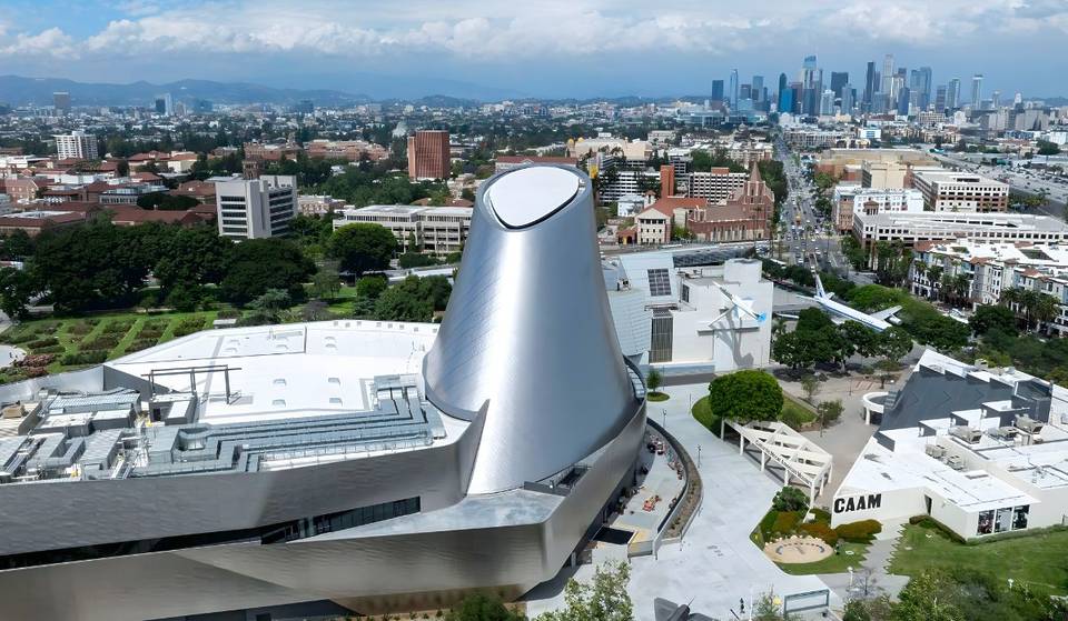 Le California Science Center achève la construction du nouveau foyer de la navette spatiale Endeavour — La date d&rsquo;ouverture sera annoncée cet été