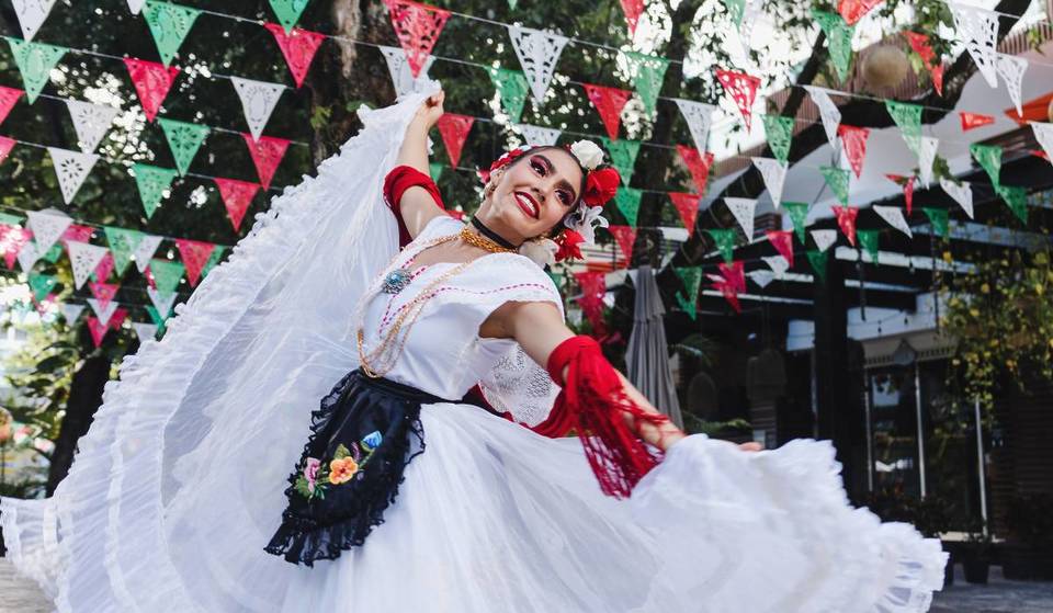 Cinco de Mayo ist da: L.A.s riesige 33. „Fiesta Broadway“ erobert die Innenstadt mit kostenlosen Konzerten und Live-Lucha-Libre