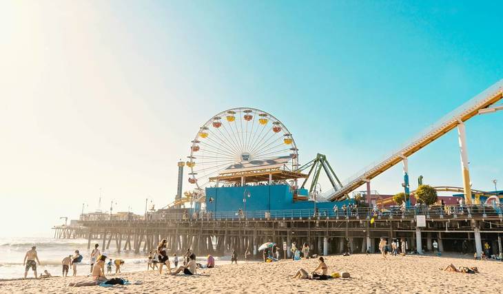 Von einem riesigen Strandkonzert bis hin zu kostenlosen Pride-Festivals: Hier findest du alles, was diesen Sommer 2026 in Santa Monica los ist