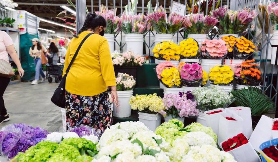 L.A.’s Fashion District is hosting a massive Mother’s Day giveaway this Friday with free bouquets, rosé, and portraits