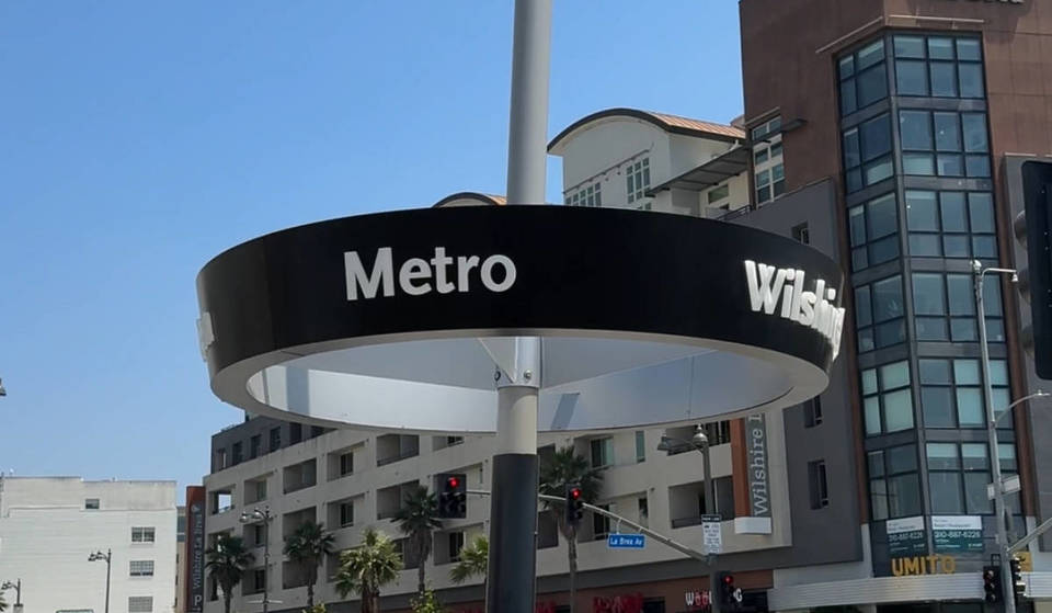 Zwei 243 Meter hohe Wohnkomplexe mit über 2.500 Wohnungen sind nur wenige Schritte von den neuen Haltestellen der L.A. Metro D-Linie entfernt geplant