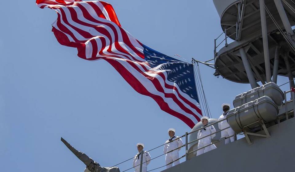 Le plus grand événement du Memorial Day de Californie du Sud attirera plus de 100 000 visiteurs au port de Los Angeles ce week-end, avec des survols d’avions militaires, des visites de navires et des célébrations du 250e anniversaire de la nation