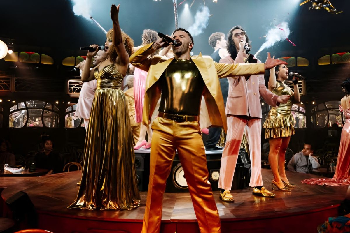 Home to a dazzling world record boasting 3,000 mirrors, this L.A. venue ...