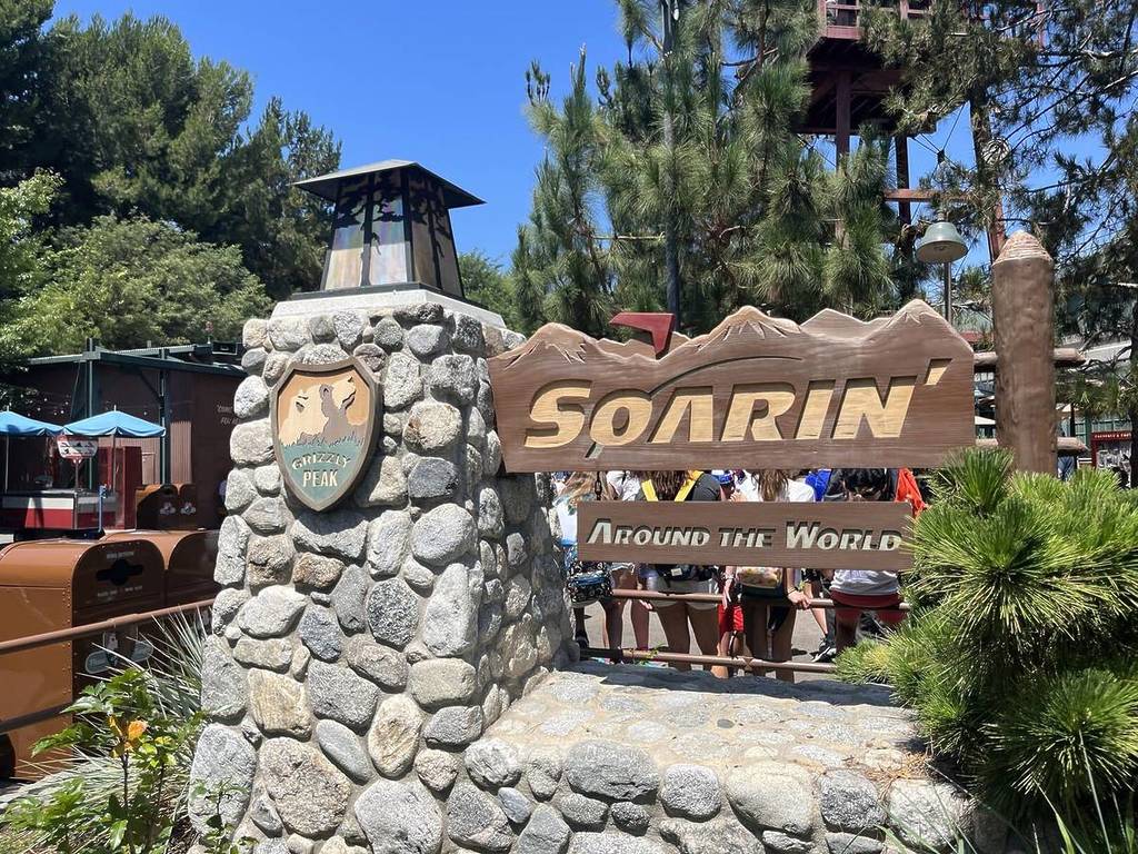 Entrée de Soarin' Over California.