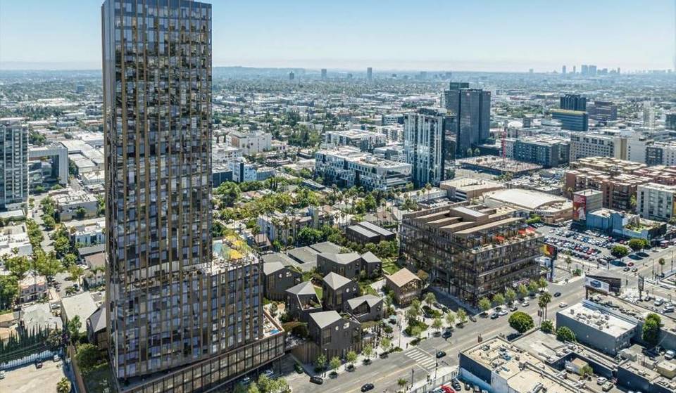 Après des décennies passées à vendre des voitures, l’un des coins les plus prisés d’Hollywood se transforme en un immense quartier résidentiel à usage mixte