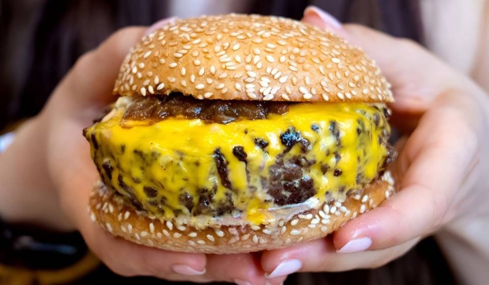 Dieses beliebte Restaurant aus Los Angeles wurde gerade zum neuntbesten Burger-Restaurant der Welt gekürt – und zum besten in ganz Kalifornien