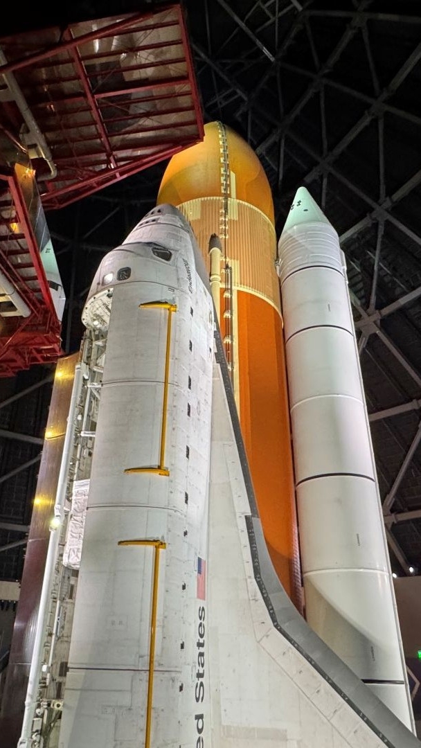 « Tu pourras même t'en approcher et le toucher » : voici un premier aperçu de la navette spatiale Endeavour, qui ouvrira ses portes à Los Angeles en novembre prochain