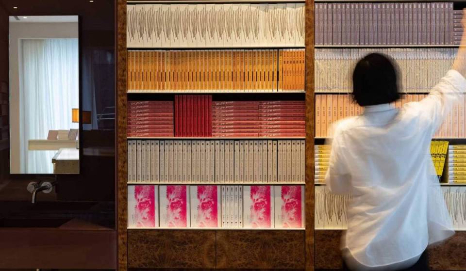 Este fin de semana, y solo este fin de semana, llega a Los Ángeles una campaña de reparto de libros de tres días, en la que se regalan obras de Ocean Vuong y James Baldwin sin necesidad de comprar nada.