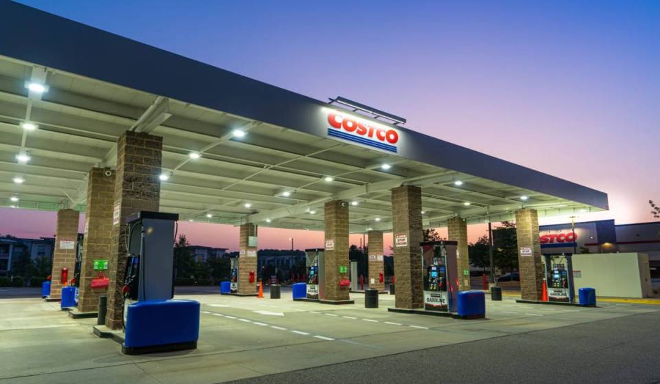 Gasolina a 4,59 dólares y 40 surtidores: la primera gasolinera independiente de Costco del país ha abierto a una hora de Los Ángeles.