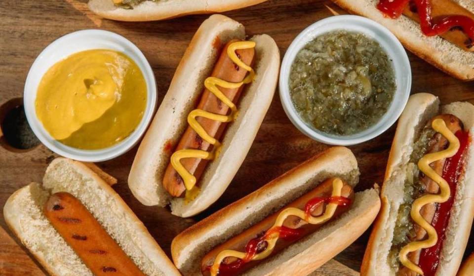 Wo du morgen in L.A. zum National Hot Dog Day kostenlose und 1-Dollar-Hot Dogs bekommst