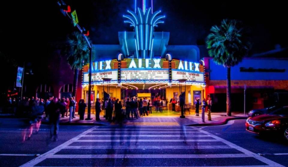 Après 35 ans, l’Alex Theatre, vieux de 100 ans, rouvre ses portes pour projeter « The Odyssey » de Christopher Nolan en 70 mm, après une restauration de 500 000 dollars
