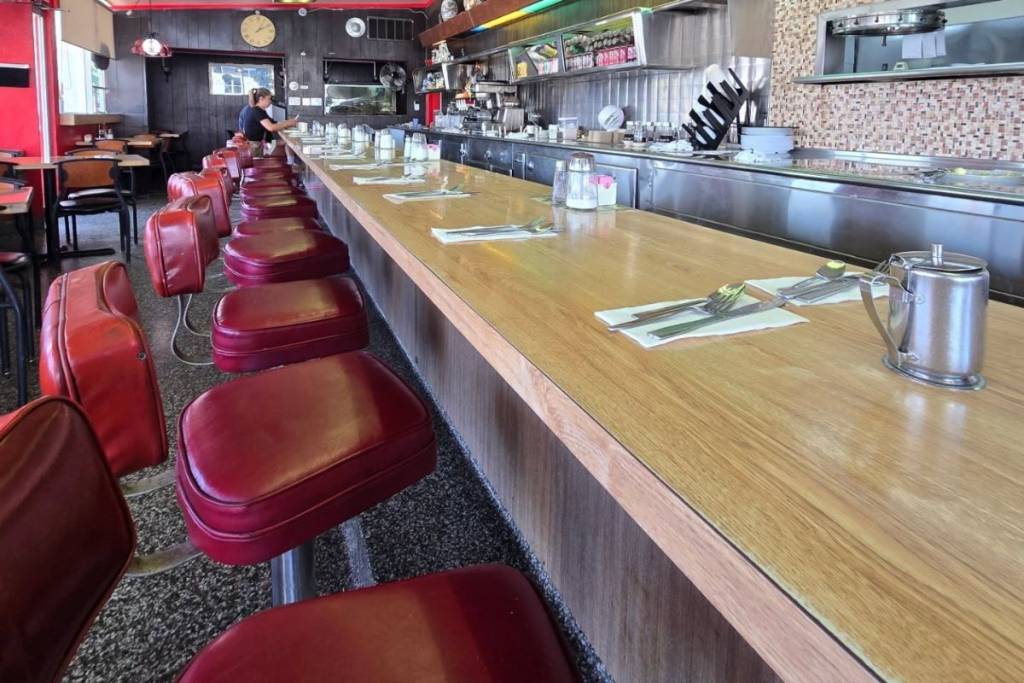 Heart’s Diner (1)