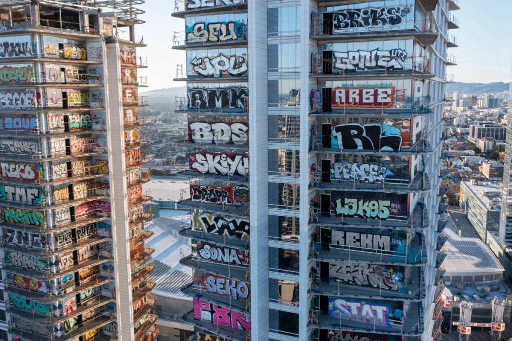Les tours couvertes de graffitis