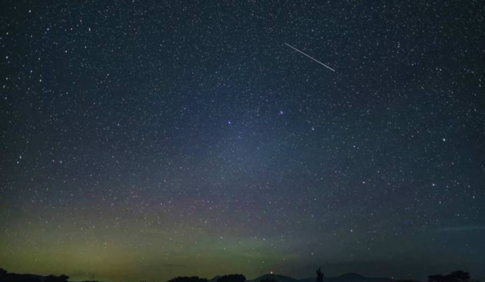 La lluvia de meteoros de las Delta Acuáridas del Sur alcanza su punto álgido esta semana, y aquí te contamos cómo verla en Los Ángeles