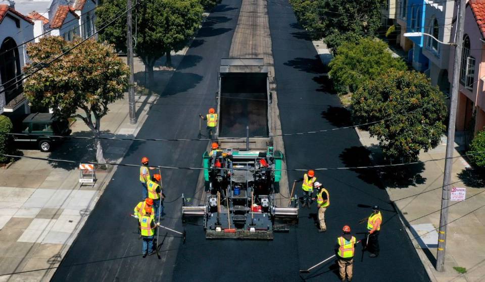 Après avoir recouvert plus de 700 000 pieds carrés de « revêtement routier frais », l’un des quartiers les plus chauds du comté de Los Angeles a vu ses températures baisser de plus de 16 °F