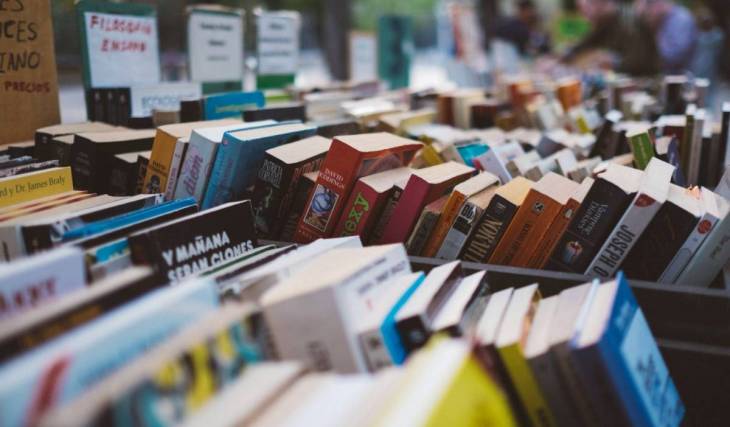Diese Bibliothek in Silver Lake veranstaltet diesen August einen riesigen Kunstbuchverkauf mit seltenen und vergriffenen Ausgaben