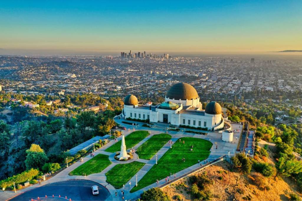 The world’s most-visited public observatory is the backdrop for a new independently-run tour of its 67,000-square-foot building in LA, led by former staff who know every secret room