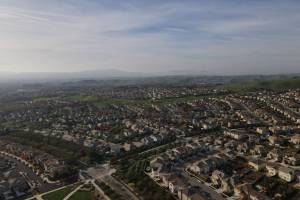 U.S. News vient de publier son immense classement 2026 des meilleurs endroits où vivre — et cette banlieue a discrètement devancé toutes les grandes villes californiennes