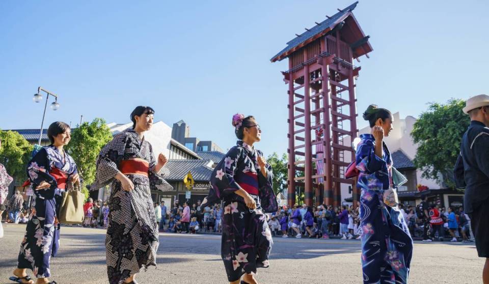 Little Tokyo celebra esta semana uno de los festivales culturales más antiguos de EE. UU.: nueve días de espectáculos en directo, comida y bebidas japonesas, y el emblemático Gran Desfile