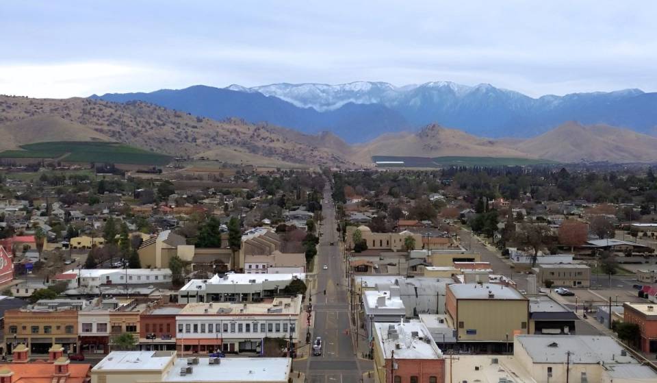 L’endroit le moins cher où vivre en Californie en 2026 est une petite ville alpine pittoresque située à moins de 3 heures de Los Angeles, où le prix médian des maisons n’est que de 325 000 dollars