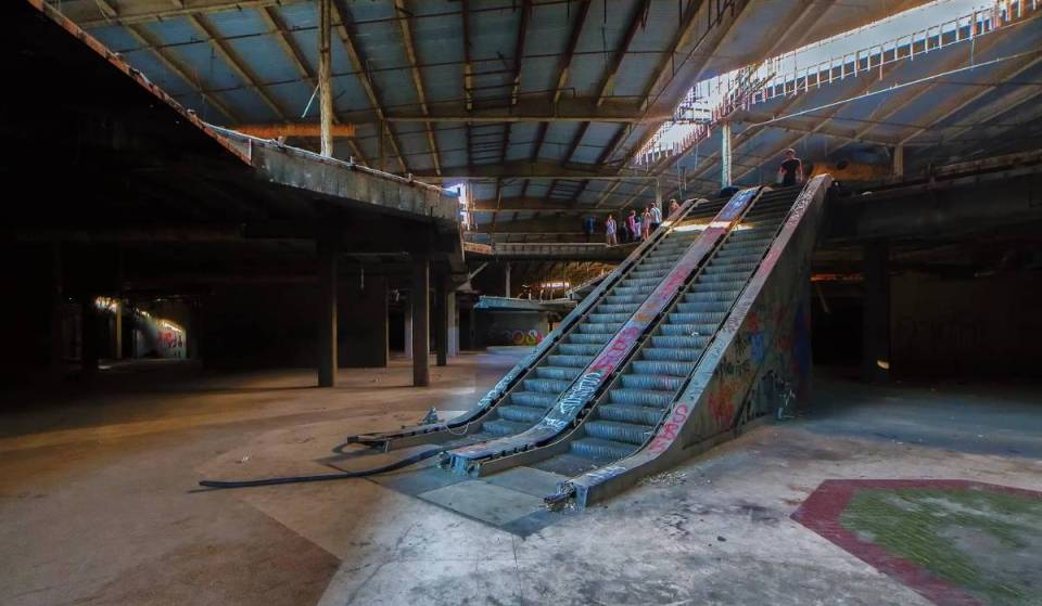 Este centro comercial abandonado de Los Ángeles va a ser finalmente demolido, casi 30 años después de cerrar sus puertas