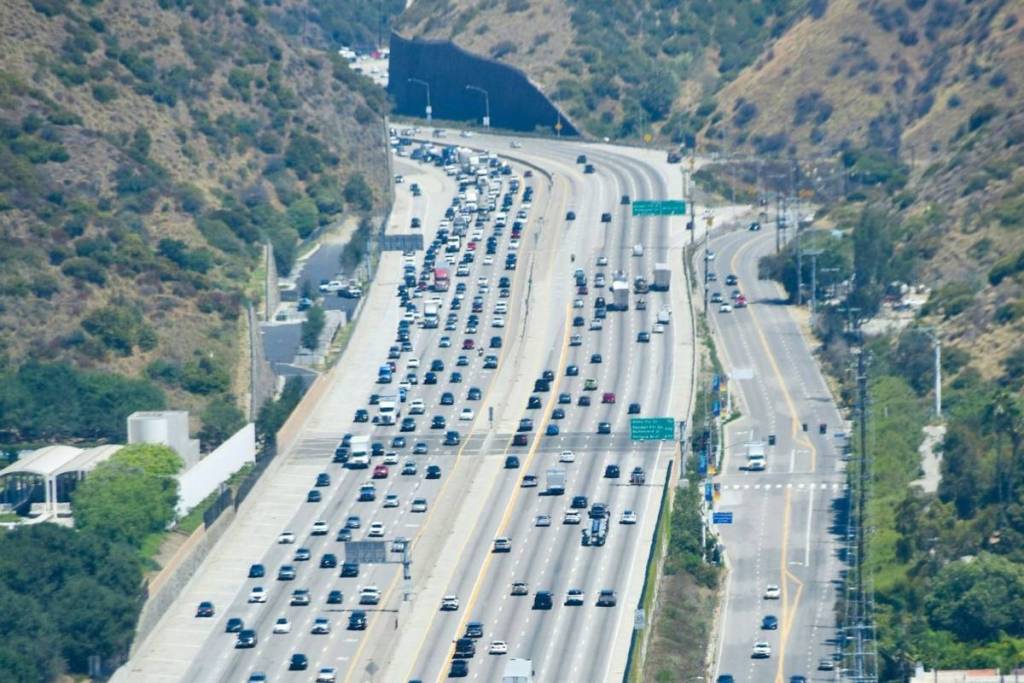 Traffic on 405 freeway in LA
