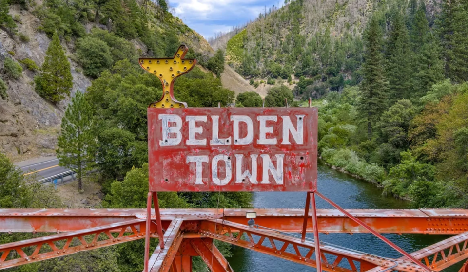 Diese winzige kalifornische Stadt steht nach fast 40 Jahren für 4,75 Millionen Dollar zum Verkauf – und dazu gehören eine Bar, Hütten und ein Grundstück am Flussufer