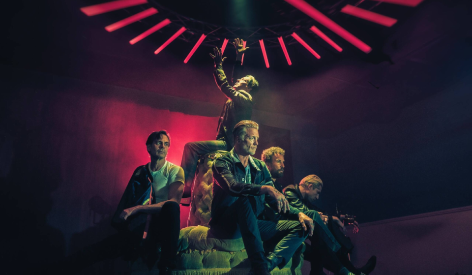 Queens of the Stone Age kündigen ein einmaliges Benefizkonzert in Los Angeles mit Jack Black, Bill Burr, Weird Al und Norah Jones an